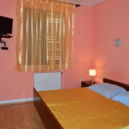 Mira 1210 Guest house Bibinje