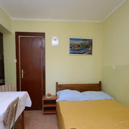 Guest house Mira 1210